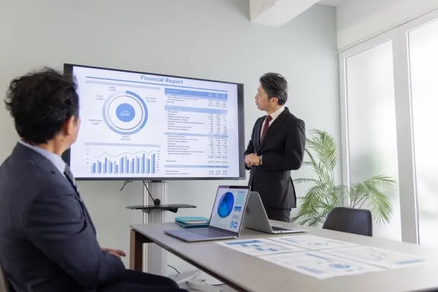 拠点の集約と有効活用を実現するCRE戦略の実践フロー